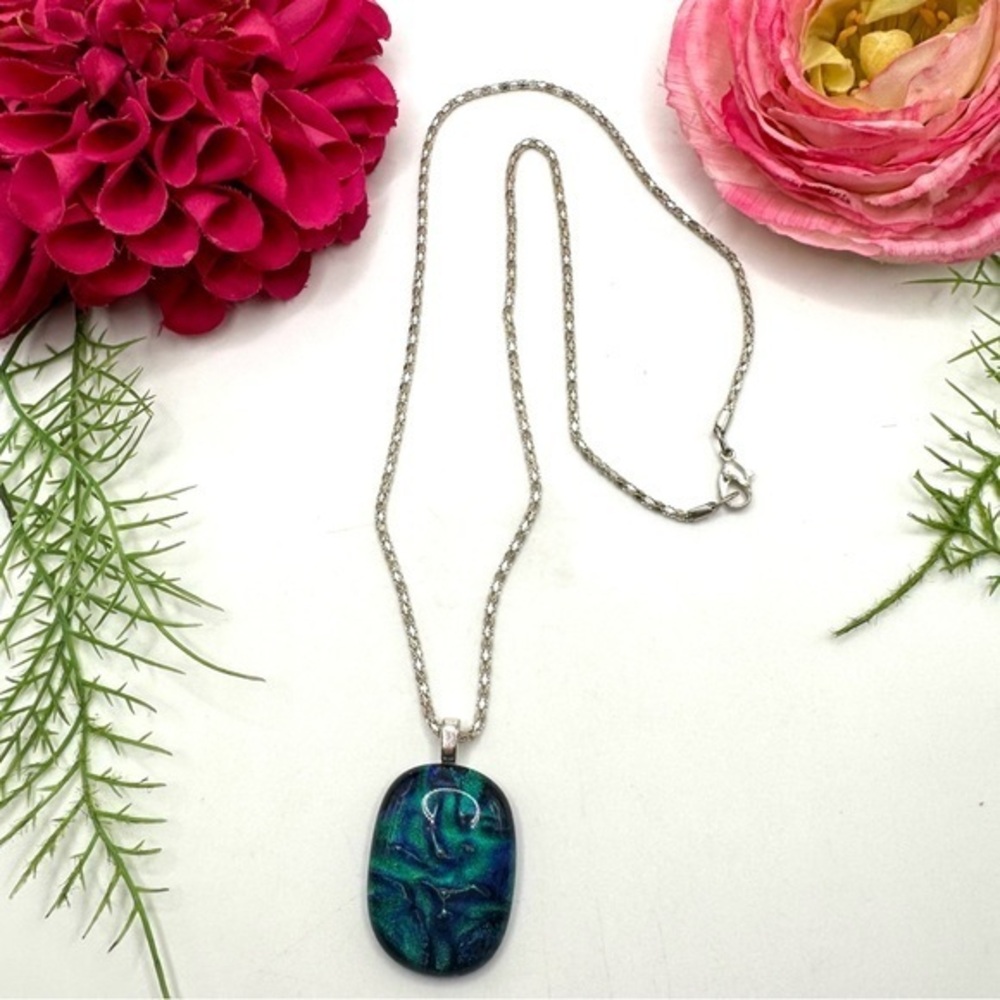 VINTAGE⚜️Spun Glass Pendant Necklace